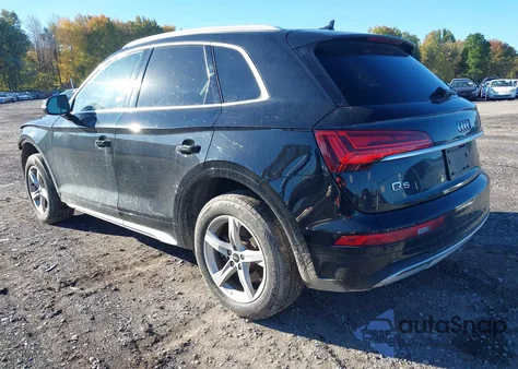 2021 Audi Q5 Premium 45 Tfsi Quattro S Tronic z USA, uszkodzony, nr VIN WA1AAAFY2M2033154